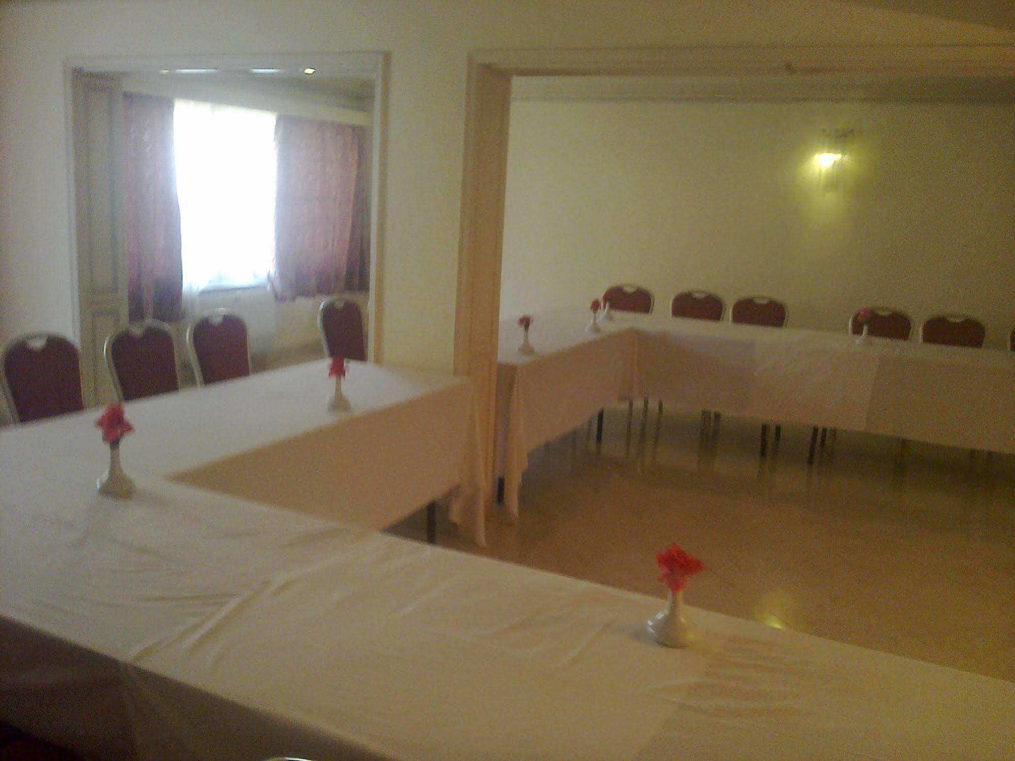 Отель Kanzy Cairo 3*